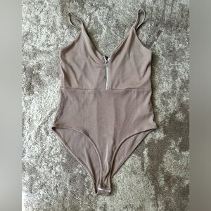 Boohoo- light pink body suit
